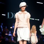 Dior 2011 бяла пола и бледо бежово сако