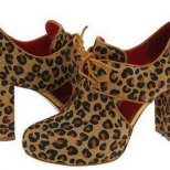 Обувки леопард с връзки