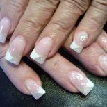 Маникюр за свежи нокт