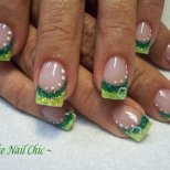 Неоново зелено