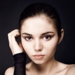 Грим Обичам в Черно