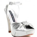 Красиви бели обувки за сватба