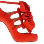 christian louboutin dillian червени обувки на ток с цветя