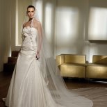 Впечатляваща Булчинска Рокля