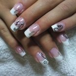 Фина декорация за нокти