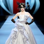 Кристиан Диор 2011 Пищна Рокля