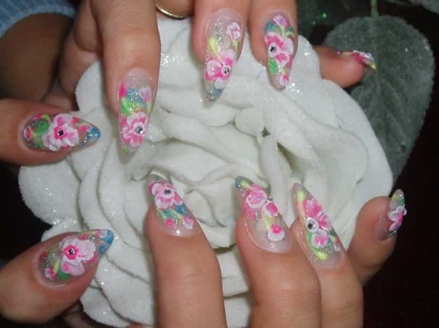 Красиви нокти с 3d цветя