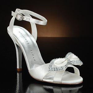 Слонова кост сватбени обувки