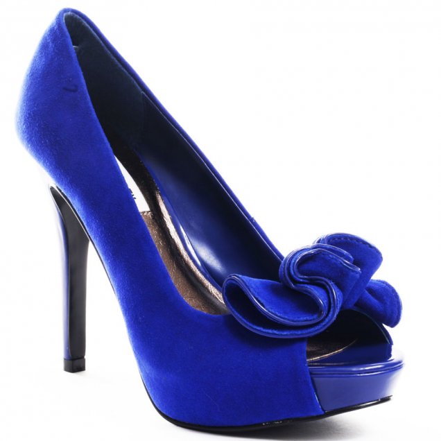 Сини обувки на ток