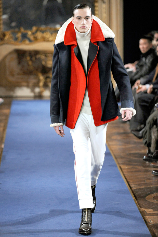 Александър Маккуин 2011 Мъжка Мода  Палто с Висока Яка