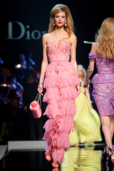 Dior 2011 дълга розова рокля
