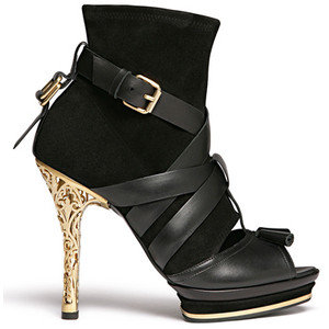 Черни обувки с платформа и златен ток