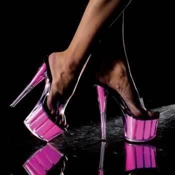 Обувки на много висок ток с розови платформи