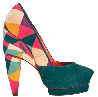 Обувки с Различни Цветове
