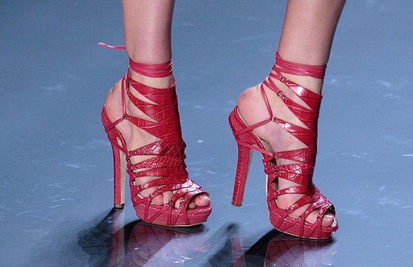 Червен сандали с връзки