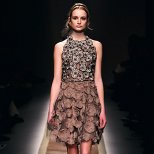 Рокля без ръкави с разкроена пола Есен-Зима 2011 Valentino