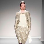 Рокля две часи - пола металик и горна бяла част Есен-Зима 2011 Moschino