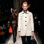 Бежов тренчкоут с джобчета Есен-Зима 2011 Loewe