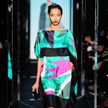 Сатенена многоцветна рокля Есен-Зима 2011 Diane von Furstenberg