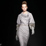 Сива рокля с колан Есен-Зима 2011 от Donna Karan
