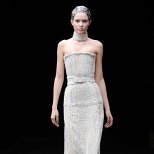 Вталена рокля без презрамки Alexander McQueen Есен-Зима 2011