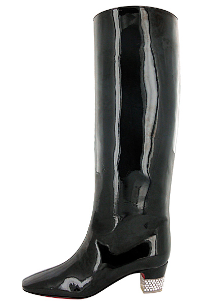 Черни лачени ботуши с нисък ток украсен с капси Christian Louboutin Есен-Зима 2011