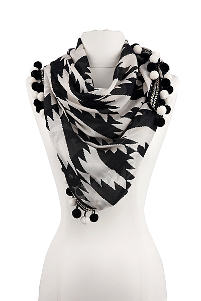Стандартна шарка шал бяло и черно Diane von Furstenberg Есен-Зима 2011