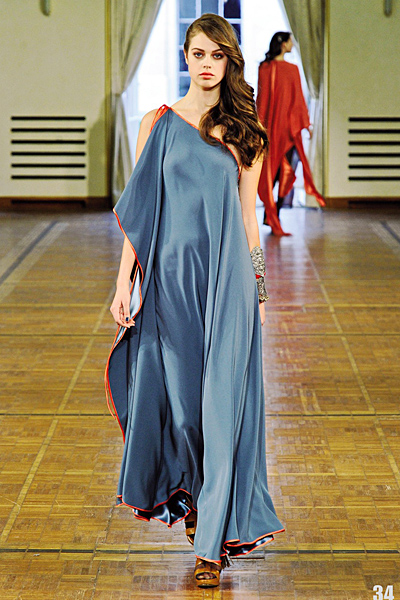 Синя свободна рокля с едно рамо Есен-Зима 2011 Alexis Mabille