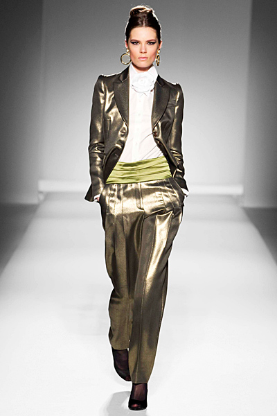 Костюм с широк панталон в металик Есен-Зима 2011 Moschino
