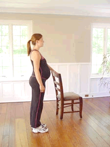 Упражнение за бременни със стол в къщи