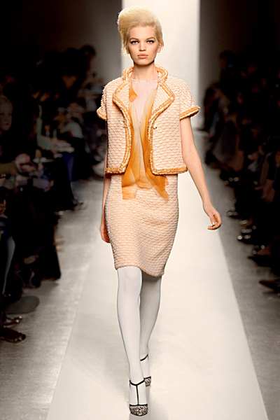 Bottega Veneta Есен-Зима 2011 пола и сако с къс ръкав