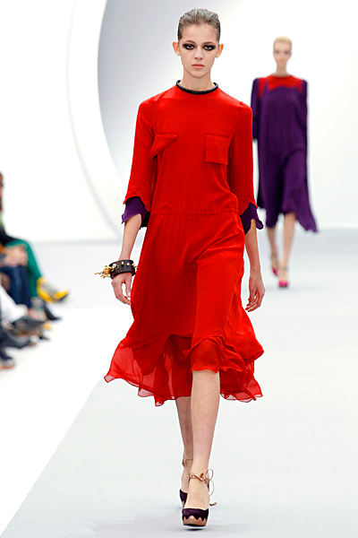Червена рокля до коляно JC Есен-Зима 2011 на Roberto Cavalli