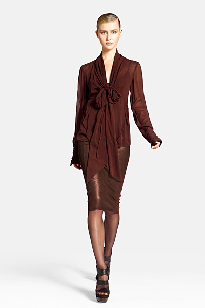 Права пола до коляно с бронзов блясък и ефирна блуза Предесенна колекция Icons от Diane von Furstenberg 2011