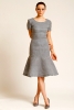 Сива рокля с къс ръкав Предесенна колекция Carolina Herrera 2011