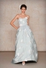 Бледо синя сватбена рокля с бели цветя А-силует  Oscar de la Renta Есен 2011