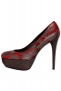 Обувки на ток с платформа змийска кожа с червени петна Stuart Weitzman Есен-Зима 2011
