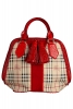 Голяма чанта каре с кант лачена червена кожа и писклюли Burberry Есен-Зима 2011