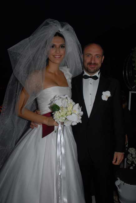 Онур и Шехерезада младоженци