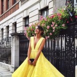 Романтична жълта рокля лято 2018