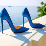 сини обувки на ток