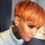 свеж оранжев цвят на къса коса