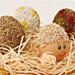 Декориране на яйца с овесени ядки