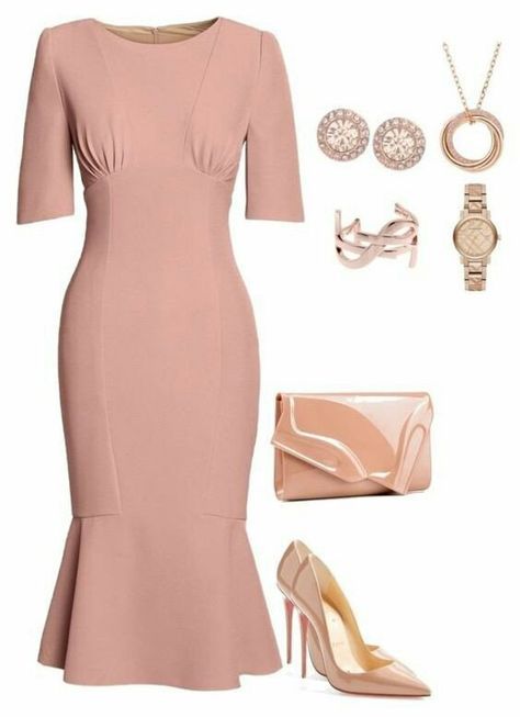 бледо розова рокля 2019
