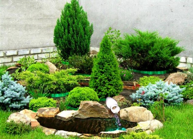 каменна градина с езеро
