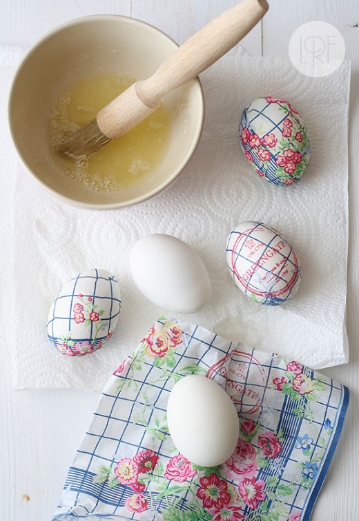 Великденски яйца със салфетки