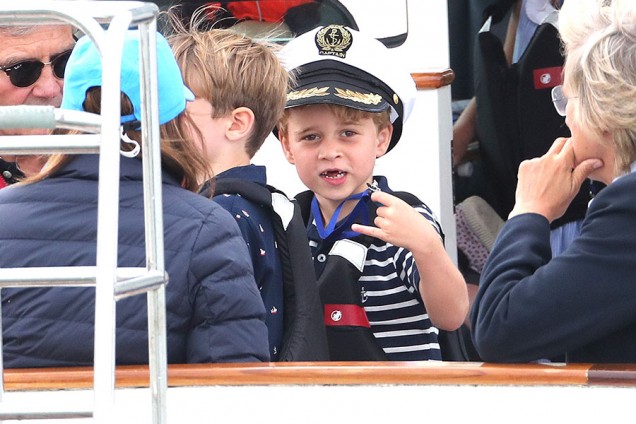 принц Джордж на лодка