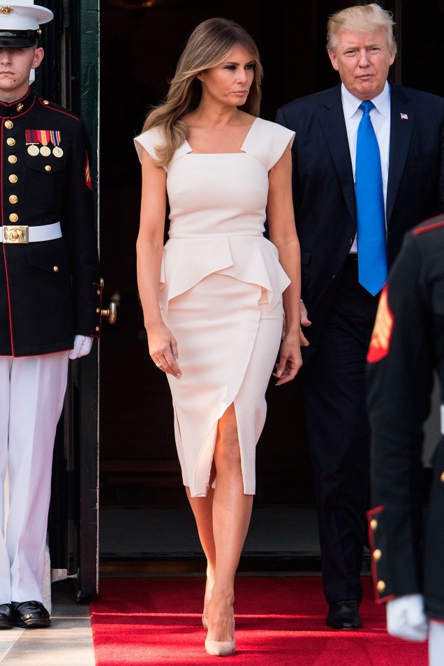 Мелания Тръмп стилна рокля