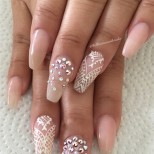 арабски маникюр с камъчета и рисунки