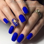 турско син маникюр