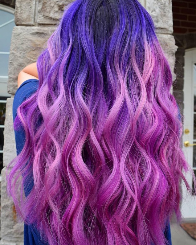 лилава коса с кичури
